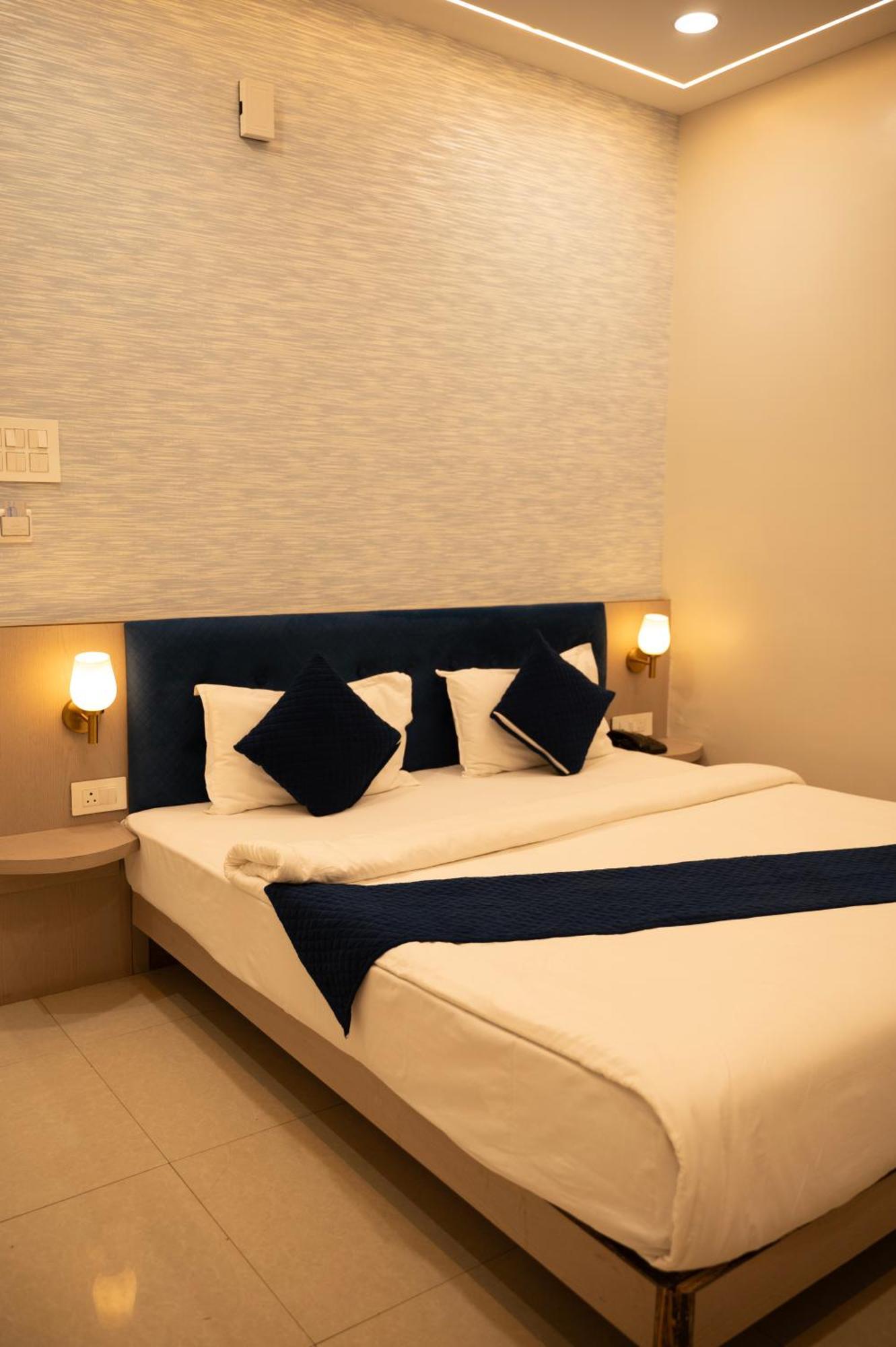 Hotel Manaal Akolia Kültér fotó